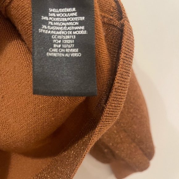 Alice + Olivia gold/bronze metallic 3 button cardigan, short style. Size: M - Picture 4 of 9